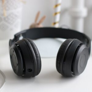 Black Wireless Headphone